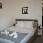 Logis & Restaurant Le Relais De Fleurette فندق