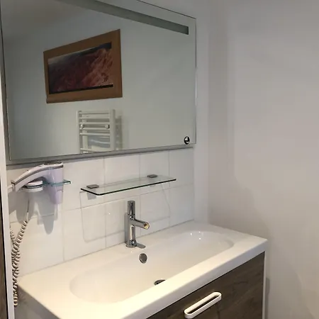 Hotel Logis & Restaurant Le Relais De Fleurette Pontavert