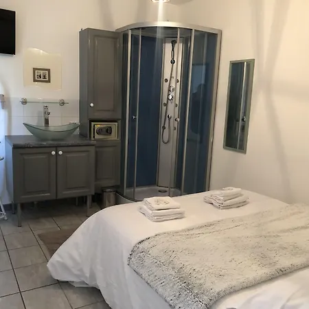 Hotel Logis & Restaurant Le Relais De Fleurette Pontavert