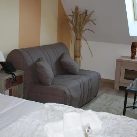 Hotel Logis & Restaurant Le Relais De Fleurette Pontavert