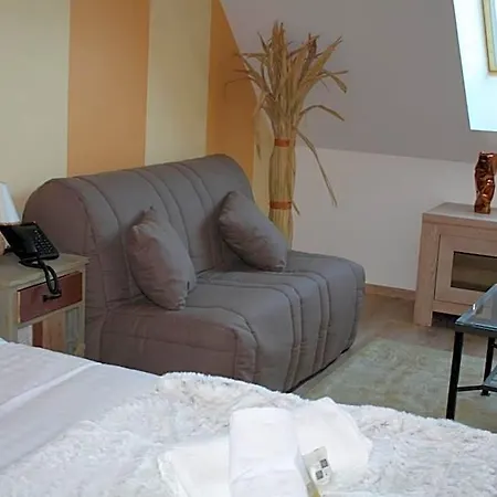 Hotel Logis & Restaurant Le Relais De Fleurette