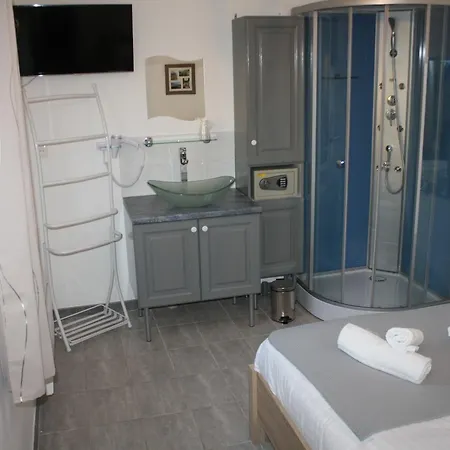 Chemin Des Dames Le Relais De Fleurette 3* Pontavert