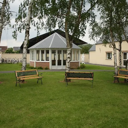 Logis & Restaurant Le Relais De Fleurette Hotel 3*