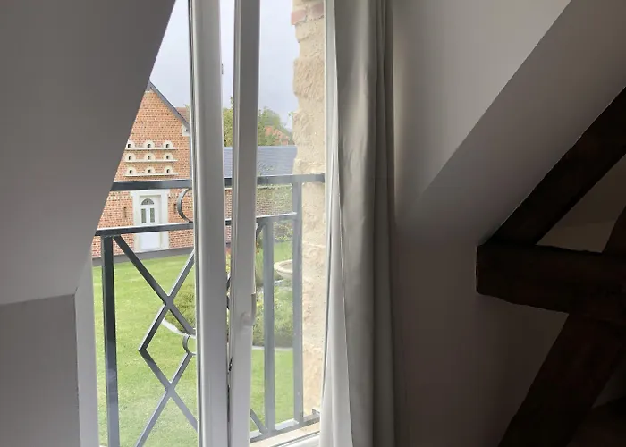 Logis & Restaurant Le Relais De Fleurette Hotel Pontavert