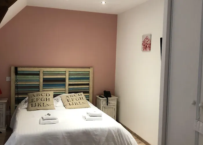 Logis & Restaurant Le Relais De Fleurette Hotel