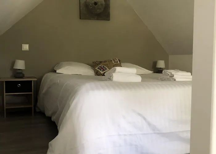 Hotel Logis & Restaurant Le Relais De Fleurette Pontavert