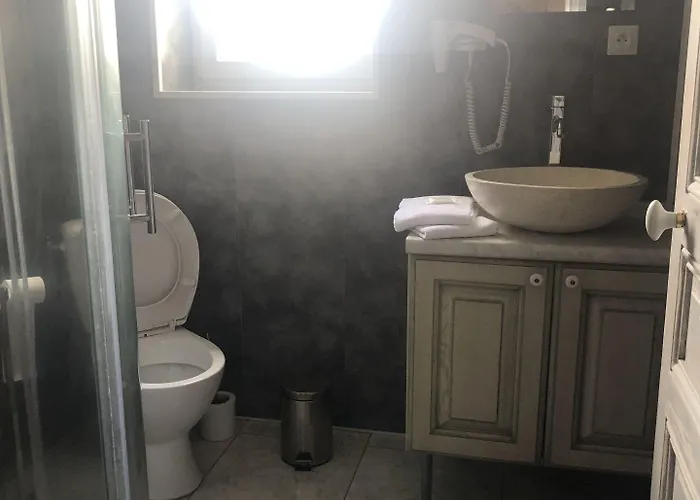 Logis & Restaurant Le Relais De Fleurette 3*