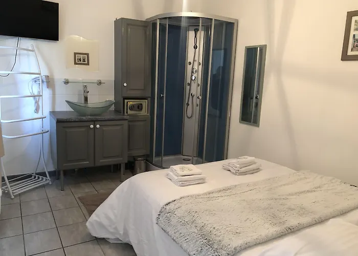 Hotel Logis & Restaurant Le Relais De Fleurette Pontavert