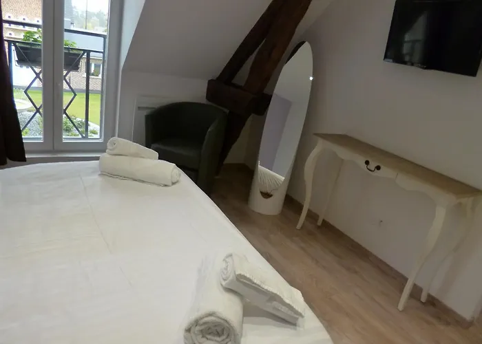 Logis & Restaurant Le Relais De Fleurette Hotel Pontavert