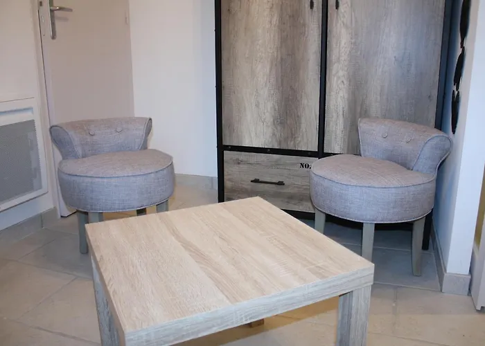 Logis & Restaurant Le Relais De Fleurette Hotel 3*